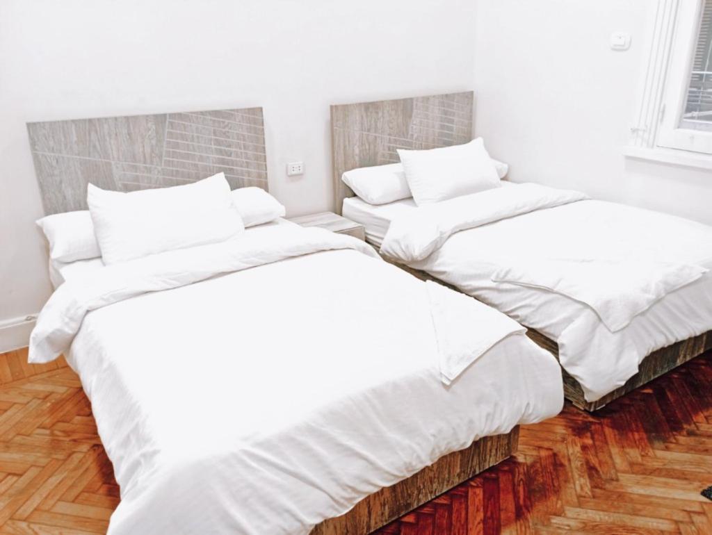 Hostel Crown Plaza